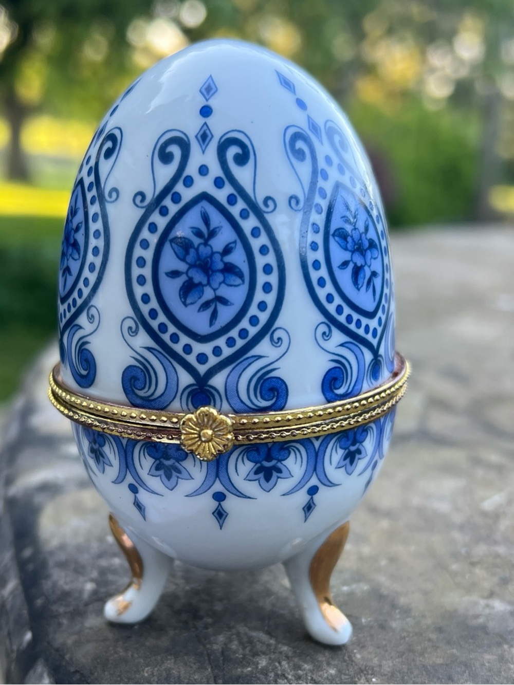 Blue and White Porcelain Egg Trinket Box‎ with Gold Accents